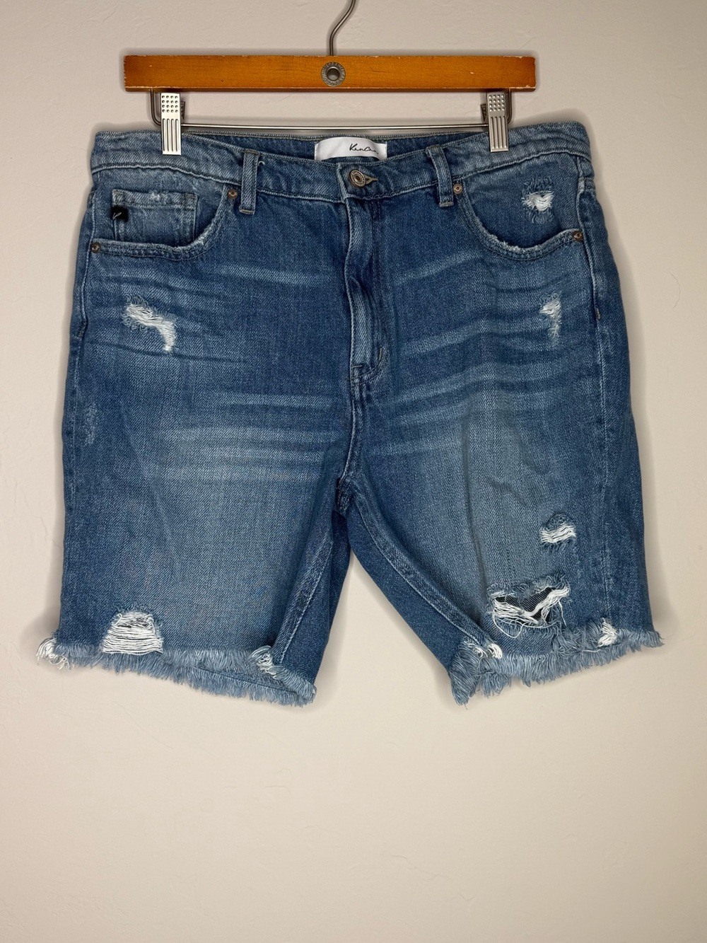 Kancan distressed high waisted Bermuda shorts size 11/29